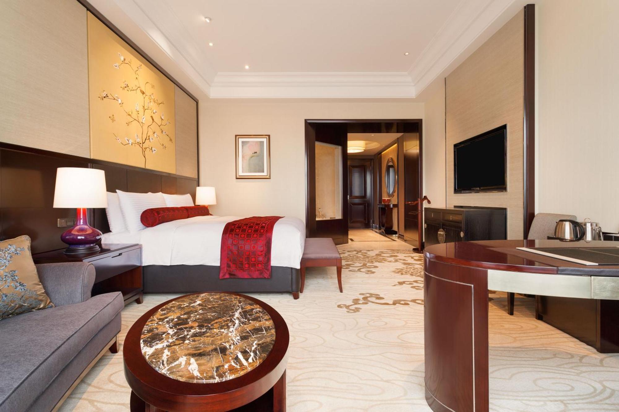 Deluxe King Room,699233670:JPEG