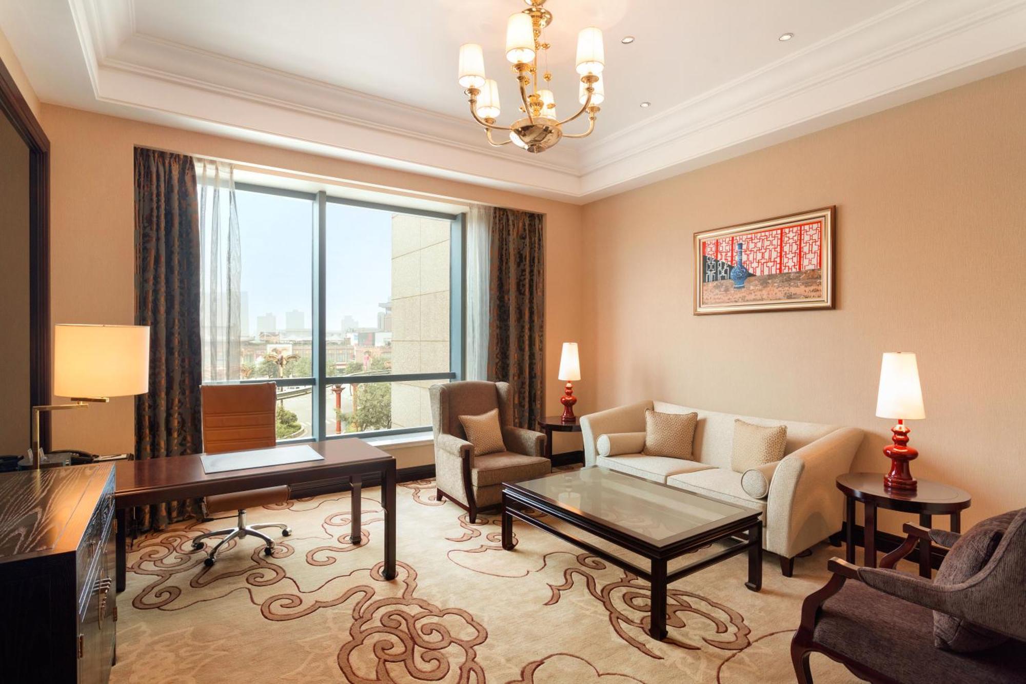 Deluxe King Suite,1641035294:JPEG